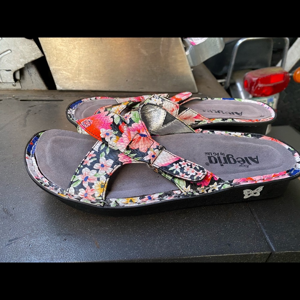 Alegria Vio-725 Multicolor Slide Open Toe Sandals - Picture 4 of 11